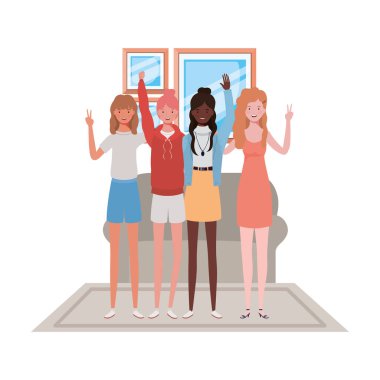 beyaz arka planda kanepe ile ayakta genç kadınlar