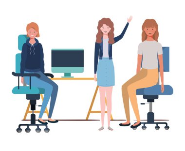 beyaz arka plan ile iş ofisinde oturan kadınlar