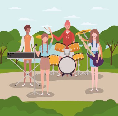 kampta enstrüman çalan bir grup kadın