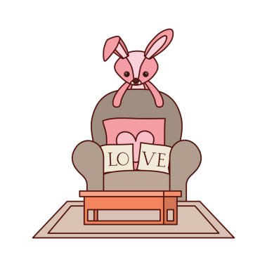 kanepede kalp aşk yastıkları ile doldurulmuş sevimli tavşan