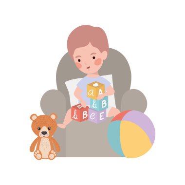 oturma odasında ayı oyuncak ile sevimli küçük çocuk bebek