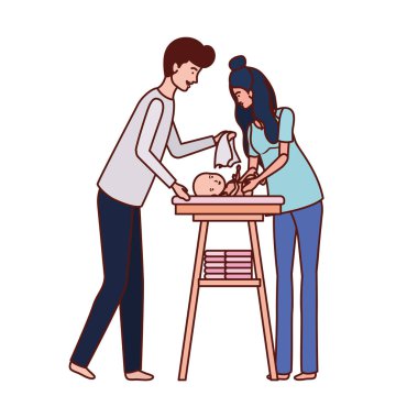 değiştirici küçük bebek ile anne çift