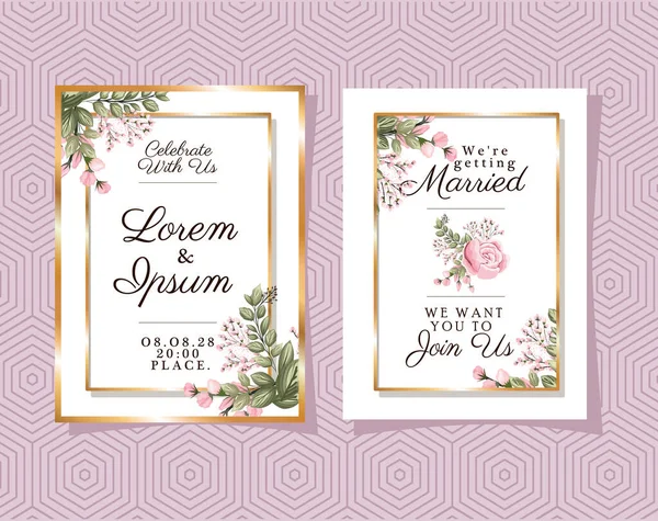 Twee bruiloft uitnodigingen met gouden ornament frames en roos bloem op paarse achtergrond vector ontwerp — Stockvector
