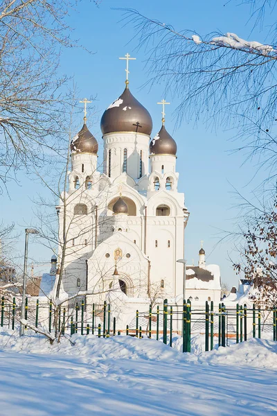 Hermosa Iglesia Piedra Blanca Parque Invierno — Foto de Stock