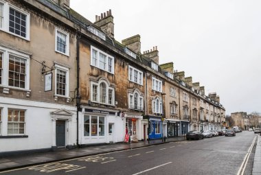 Şehir merkezi Bath, İngiltere Yağmurlu bir günde