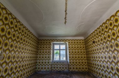 Vahşi duvar kağıdı eski bir kale