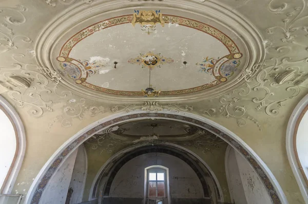 Plafond Avec Décorations Dans Vieux Château — Photo