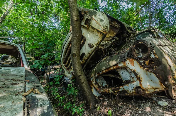 Oblique Cars Scrap Yard — Stock Photo, Image