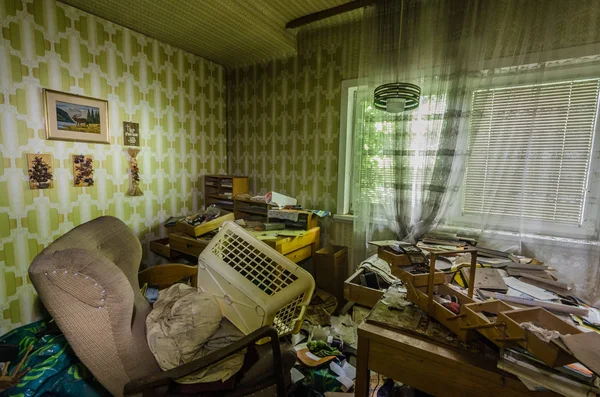 Sala Estar Cosas Una Casa Abandonada —  Fotos de Stock