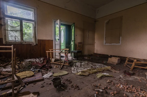 Εγκαταλελειμμένο Δωμάτιο Ένα Σπίτι — Φωτογραφία Αρχείου