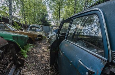 araçlarda bir hurdalık ayrıntı göster