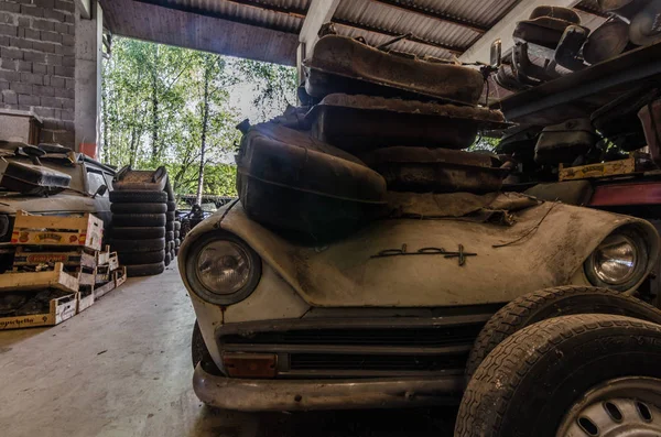 Auto Een Grote Hal — Stockfoto