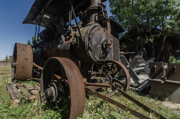 Vecchio Motore Vapore Restaurato Parcheggio — Foto Stock