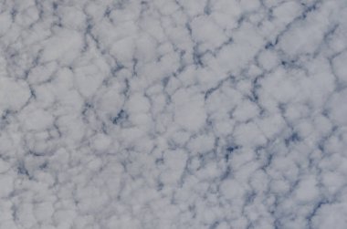 Yaz aylarında yoğun yumuşacık bulutlar