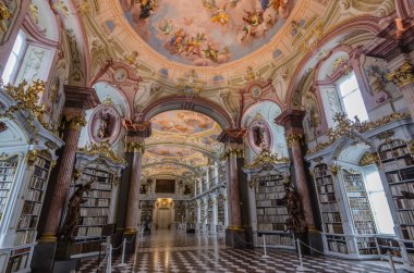 dekore edilmiş odalar admont abbey kitaplığında