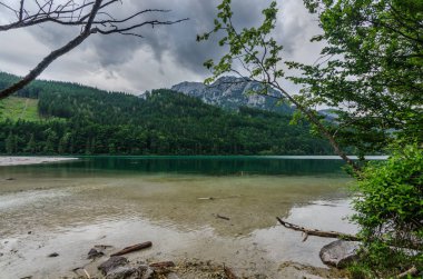 yaz tatili dağlarında Gölü