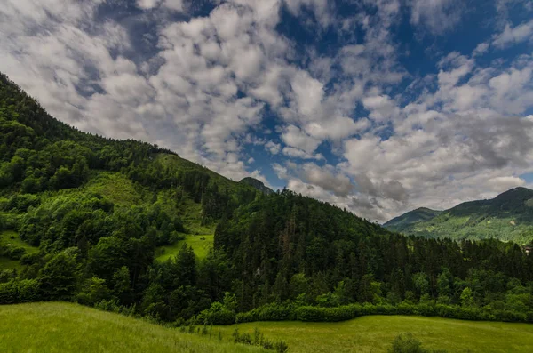 Гірський Пейзаж Хмарами Небі — стокове фото