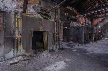 soğuk eski terk edilmiş döküm