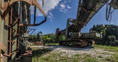 bir kova tekerleği ekskavatör ve makine panorama