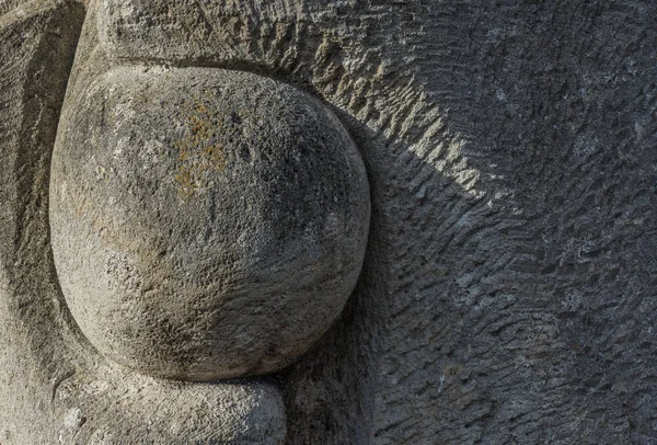 Detailní pohled na kamennou sochu — Stock fotografie