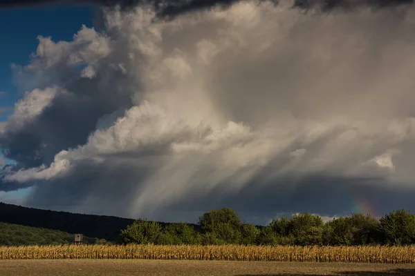 Bouřkové Mraky Deštěm Větrem Krajině — Stock fotografie