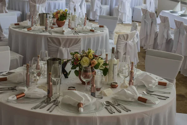 Hermosa Mesa Decorada Una Boda Vista Detalle Blanco — Foto de Stock