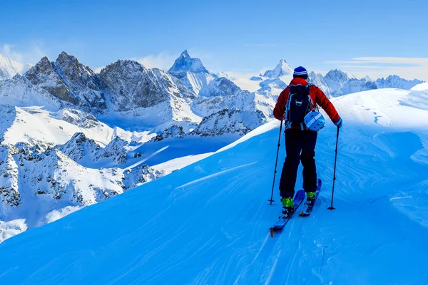 Ski Avec Vue Imprenable Sur Les Montagnes Suisses Célèbres Dans — Photo