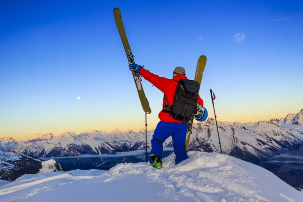 Ski Mit Herrlichem Blick Auf Die Berühmten Schweizer Berge Schönen — Stockfoto