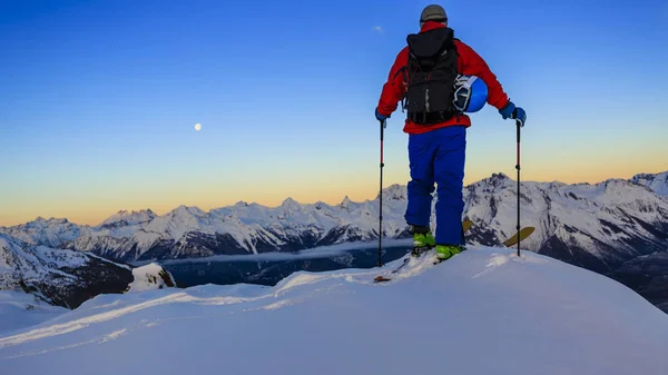 Ski Mit Herrlichem Blick Auf Die Berühmten Schweizer Berge Schönen — Stockfoto