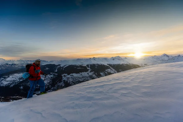 Ski Mit Herrlichem Blick Auf Die Berühmten Schweizer Berge Schönen — Stockfoto