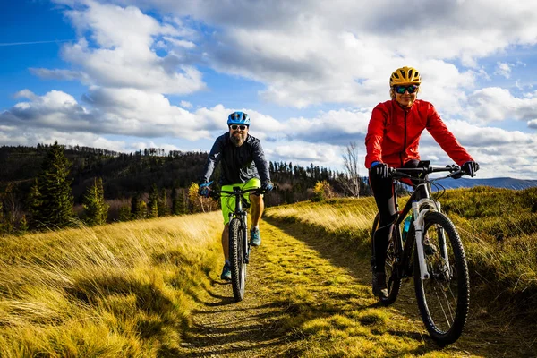 Cycling Woman Man Beskidy Mountains Autumn Forest Landscape Couple Riding — Stock Photo, Image