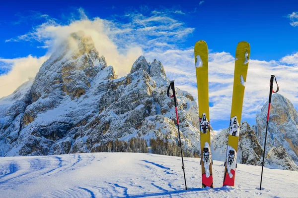 Skifahren Mit Atemberaubendem Panorama Von Pale Sant Martino Castrozza Dolomiten — Stockfoto