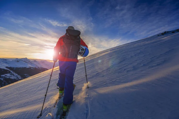 Skitouring Con Una Vista Increíble Las Famosas Montañas Suizas Nieve — Foto de Stock