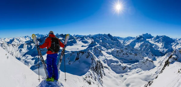 Skiën Met Een Prachtig Uitzicht Zwitserse Beroemde Bergen Prachtige Winter — Stockfoto