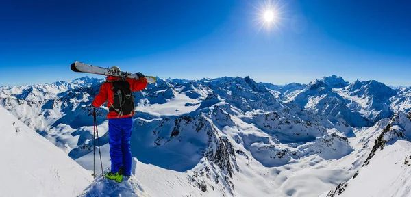 Skiën Met Een Prachtig Uitzicht Zwitserse Beroemde Bergen Prachtige Winter — Stockfoto