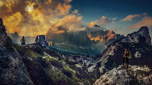 Excelente Vista Pôr Sol Topo Tofana Rozes Cinque Torri Gama — Fotografia de Stock