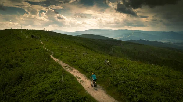 Aerial Shot Mountainbike Woman Riding Bike Summer Mountains Landscape Woman — Stock Photo, Image