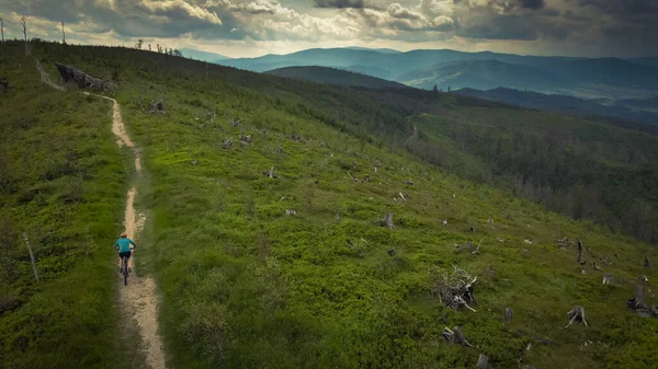 Aerial Shot Mountainbike Woman Riding Bike Summer Mountains Landscape Woman — Stock Photo, Image