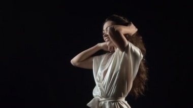 İpek elbise dans cinsel kadın