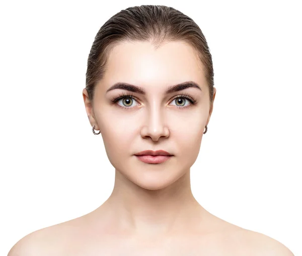 Vista frontal no belo rosto feminino com pele perfeita — Fotografia de Stock
