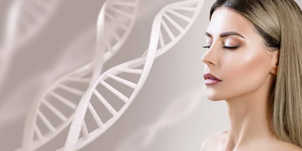 DNA 사슬 사이에서 관능적 인 여성의 모습. — 스톡 사진