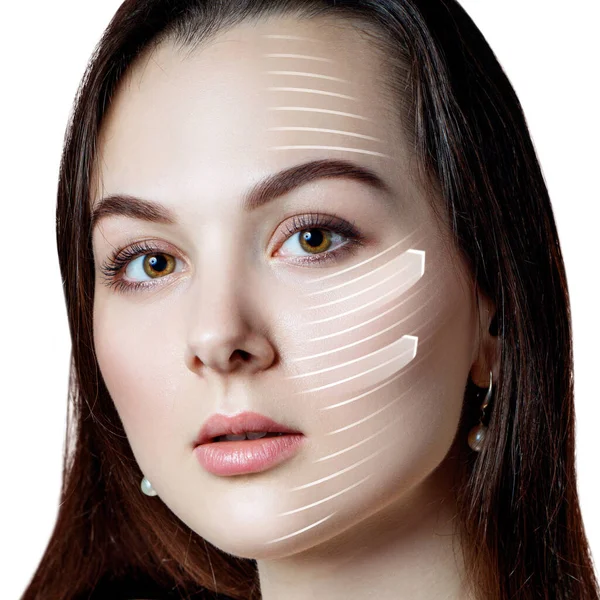 Mujer morena líneas gráficas muestra efecto lifting facial . —  Fotos de Stock