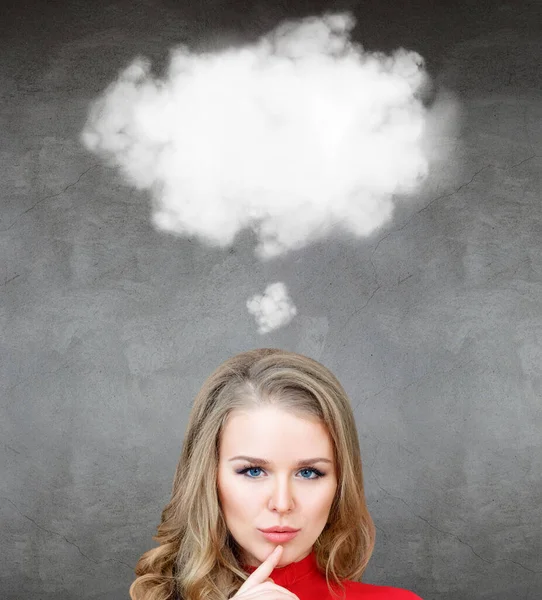 Oblaka myšlenek z hlavy dívky. — Stock fotografie