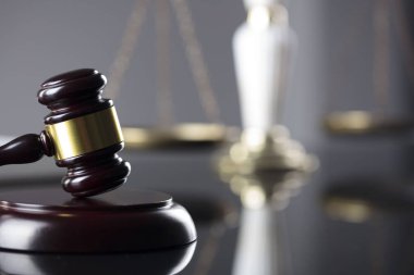 Hukuk ve adalet kavramı. Hakimin tokmak.