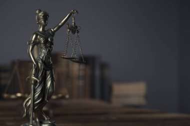 Hukuk adalet kavramı. Bayan adalet heykeli - Themis.