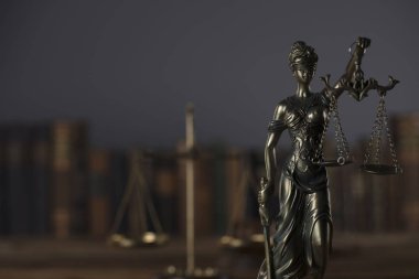 Hukuk adalet kavramı. Bayan adalet heykeli - Themis.