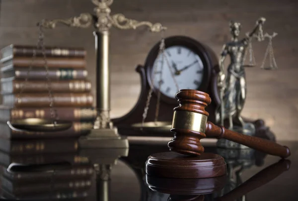 Bureau Avocat Gavel Horloge Échelle Thématiques Livres Juridiques — Photo