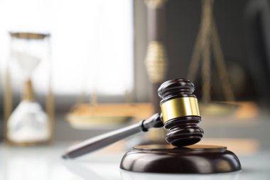 Hukuk ve adalet kavramı. Muhasebe Dairesi tokmak.