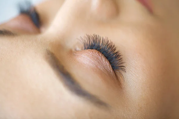 Ομορφιά Closeup Μακιγιάζ Στα Μάτια Πολύχρονη Βλεφαρίδες Τέλειο Δέρμα — Φωτογραφία Αρχείου