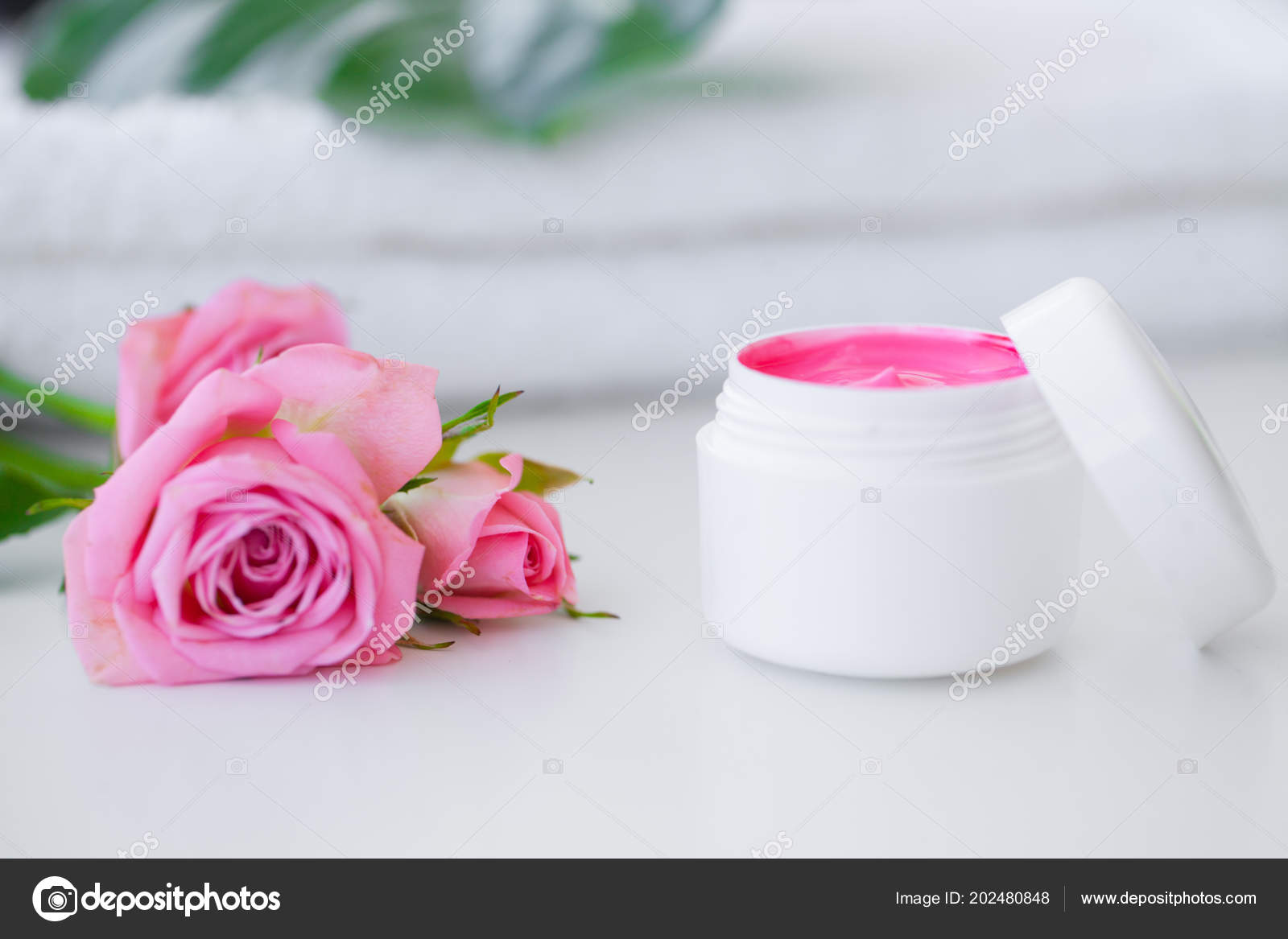 Resultado de imagen para IMAGEN POTE CREMA DE ROSAS